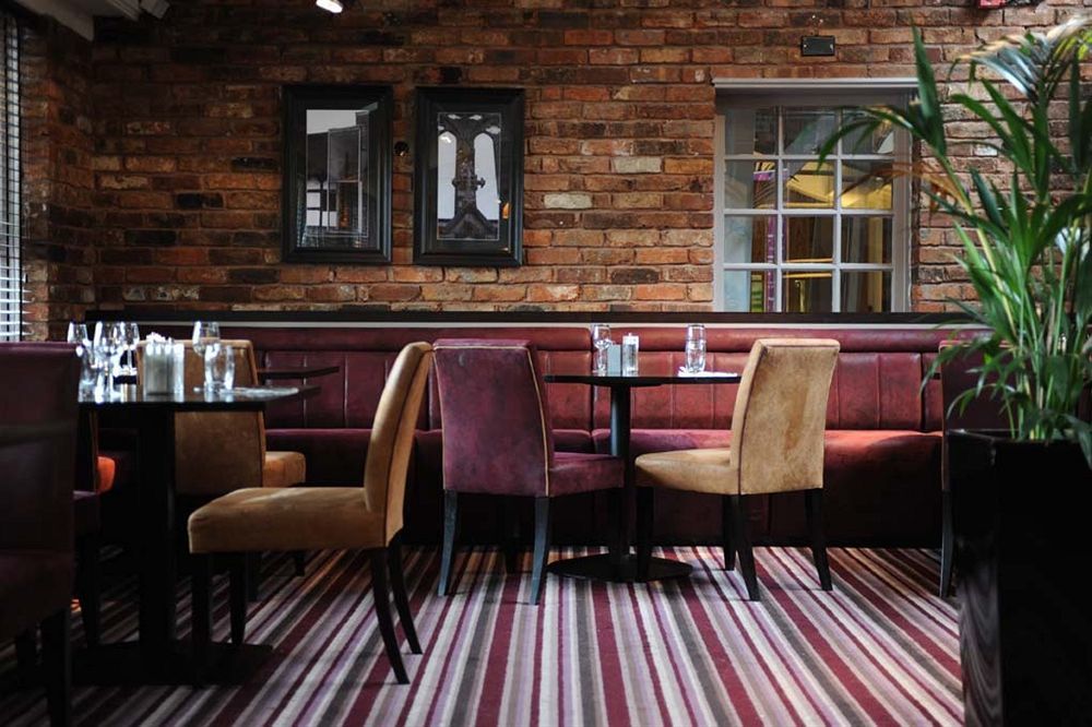 Village Chester St David's Hotel 4*