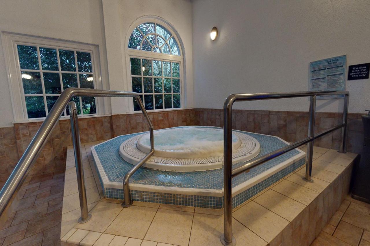 Hotel Village Chester St David's 4*