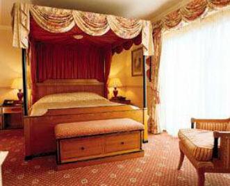 Village Chester St David's Hotel